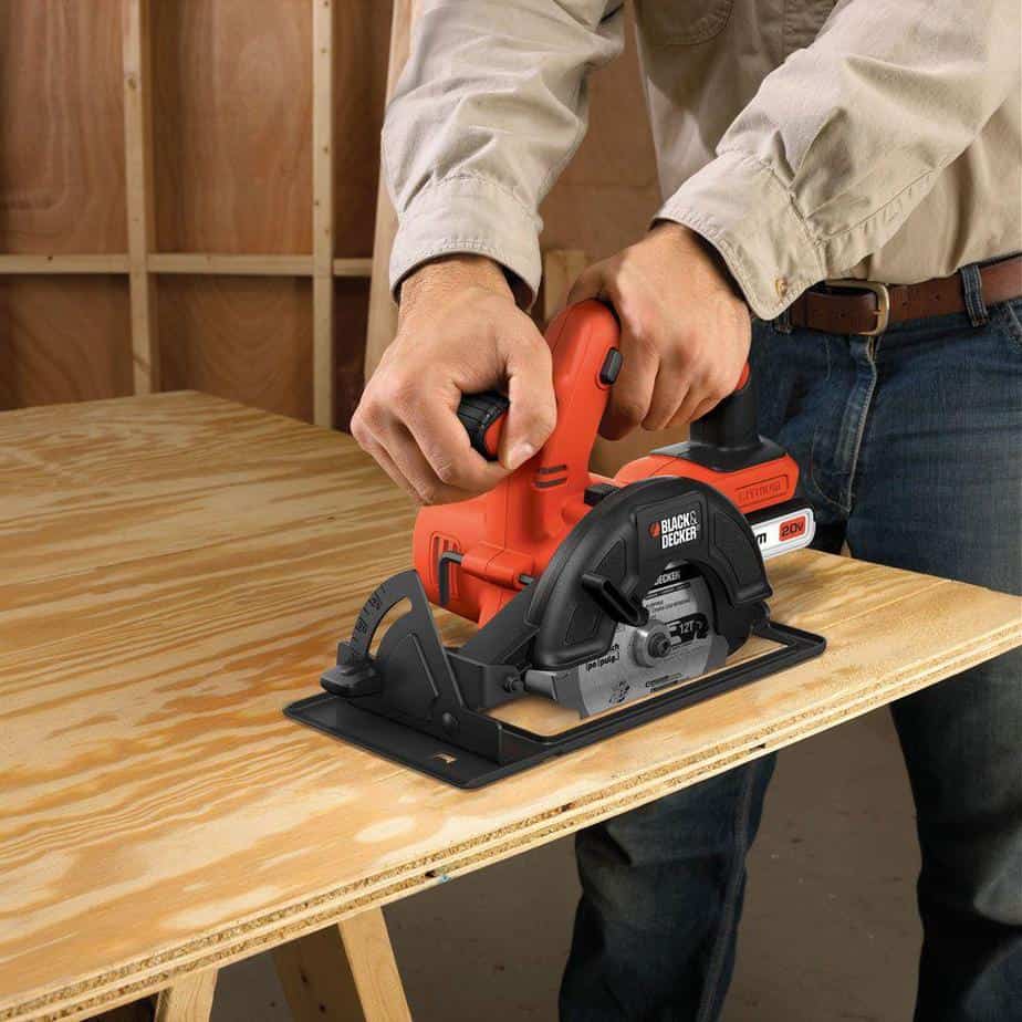 Black and Decker Lithium-Ion Circular Saw