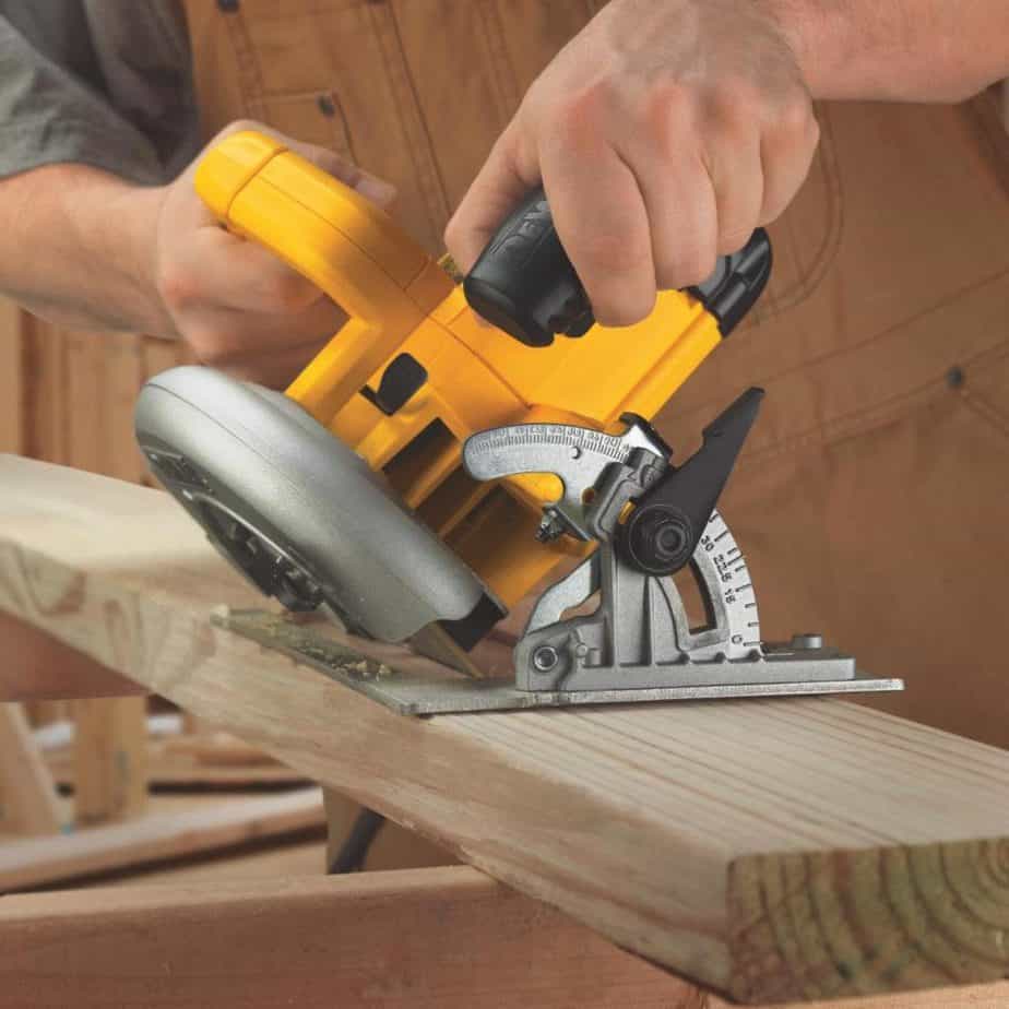 DeWalt Lightweight Circular Saw